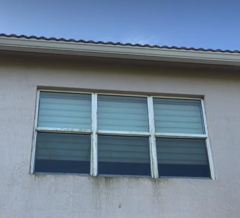 window-cleanig-near-me-service-miami.jpg